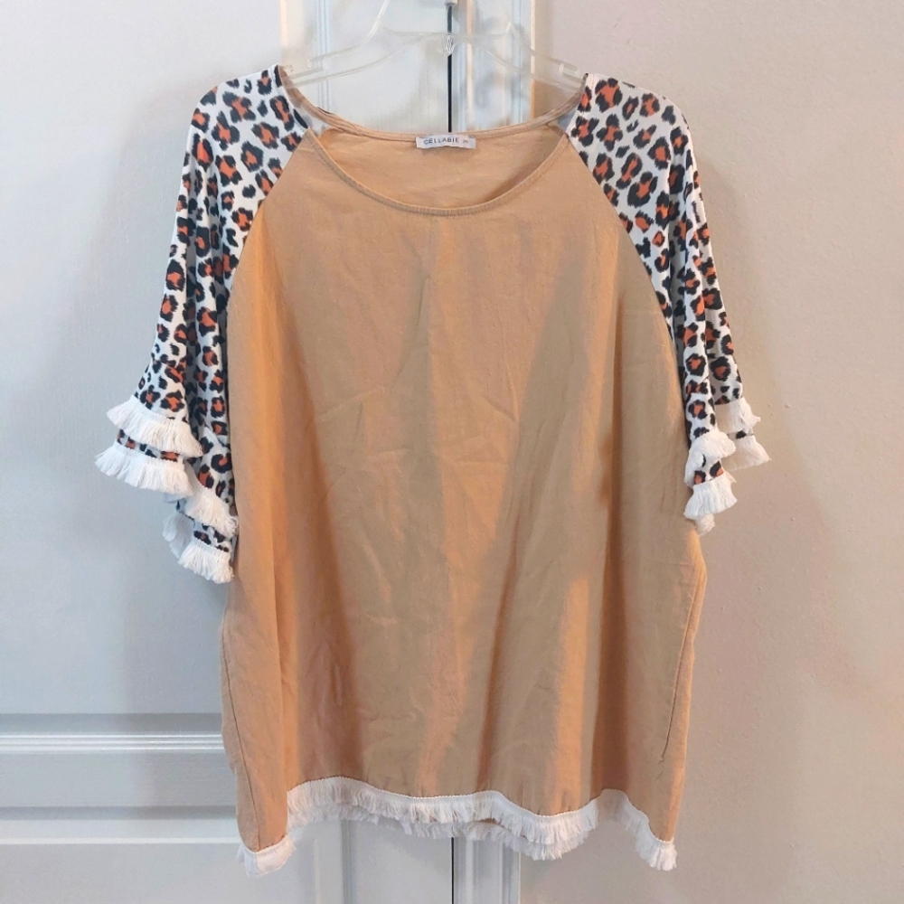 CELLABIE Women's Tan Leopard Print Bell Sleeve Size 2XL